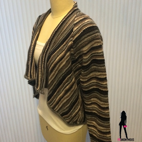 100% Cashmere Wavestitch Crop Cardigan - Picture 5 of 5
